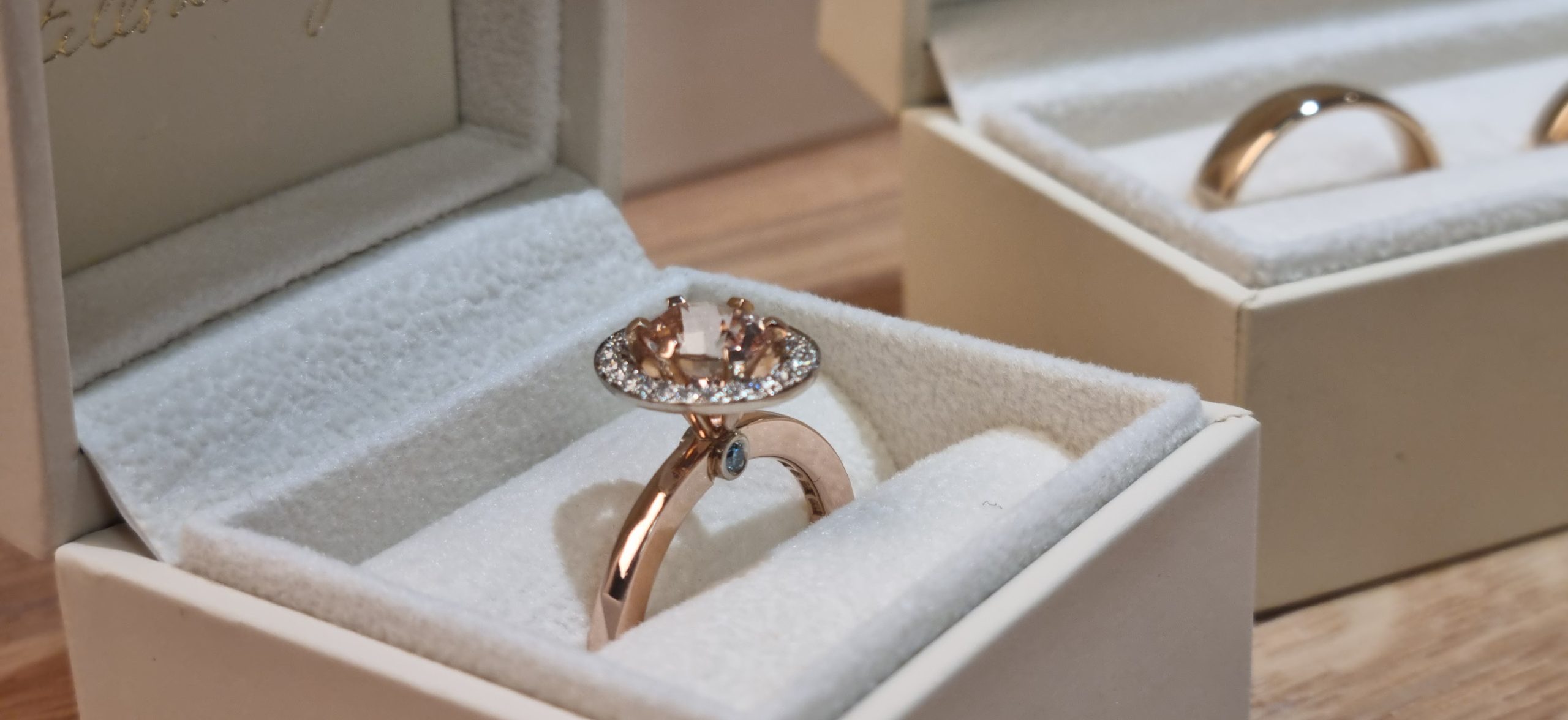 LinnOliva Jewellery & Art
