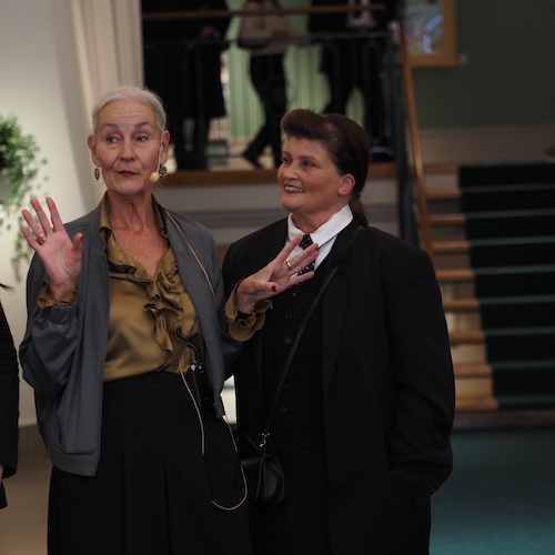Kina och Sara välkomnar till Juvelstudion